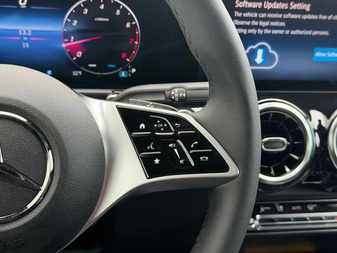 New 2026 Mercedes-Benz GLB 250 image 26