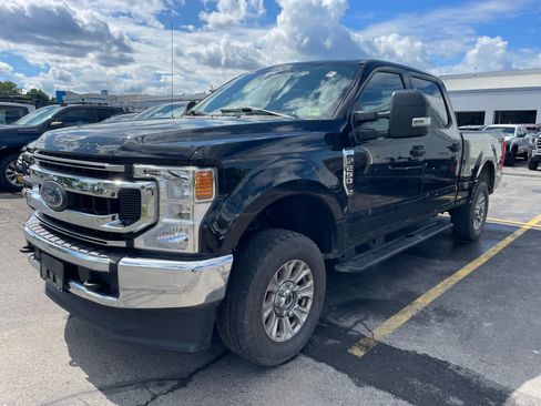 Used 2020 Ford F250 XLT w/ Snow Plow Prep Package AWD/4WD image 3
