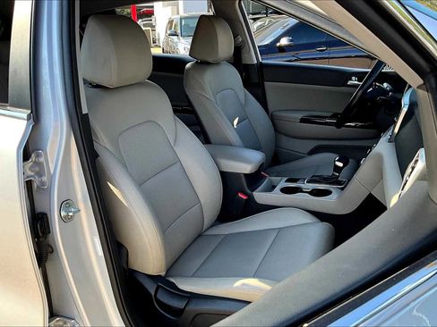 Used 2020 Kia Sportage EX image 15