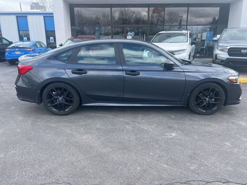 Used 2023 Honda Civic Sport image 1