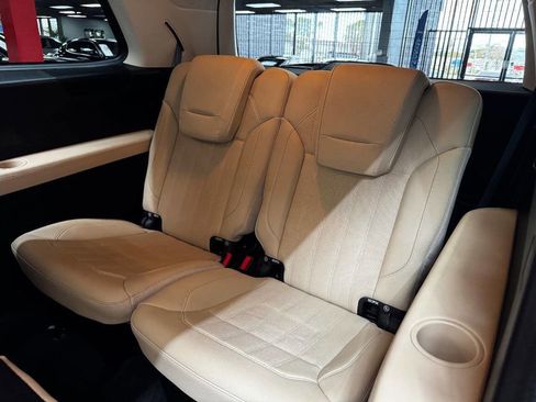 Used 2019 Mercedes-Benz GLS 450 4MATIC image 46