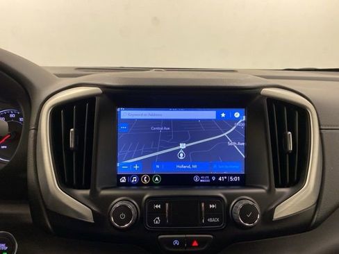 Certified 2024 GMC Terrain SLT w/ Infotainment Package II image 12