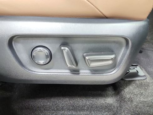 Used 2025 Toyota 4Runner Limited image 40