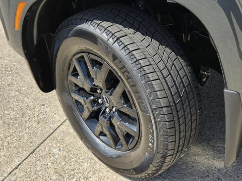 New 2027 Nissan Frontier SV w/ Tow Package RWD image 10