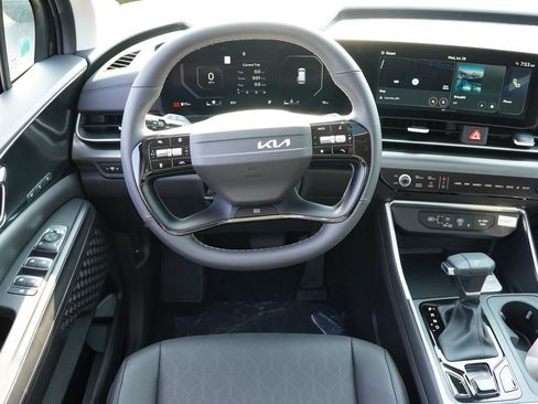 New 2027 Kia Carnival SX w/ Dark Edition Package FWD image 15
