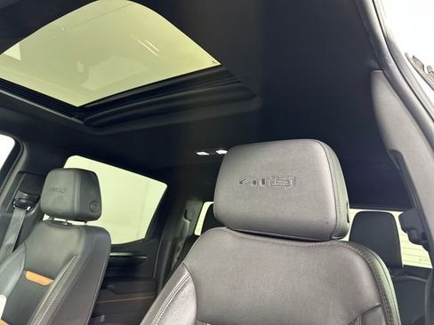 Used 2022 GMC Sierra 1500 AT4 w/ AT4 Premium Package image 12