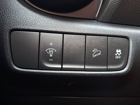 Certified 2023 Hyundai Kona SEL AWD/4WD image 25