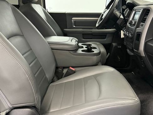 Used 2018 RAM 3500 Tradesman w/ Chrome Appearance Group image 18