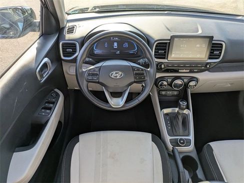 Used 2023 Hyundai Venue SEL image 28