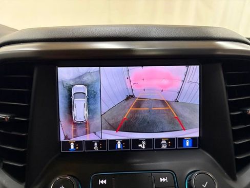Used 2022 GMC Acadia AT4 w/ GMC Pro Grade Package AWD/4WD image 44
