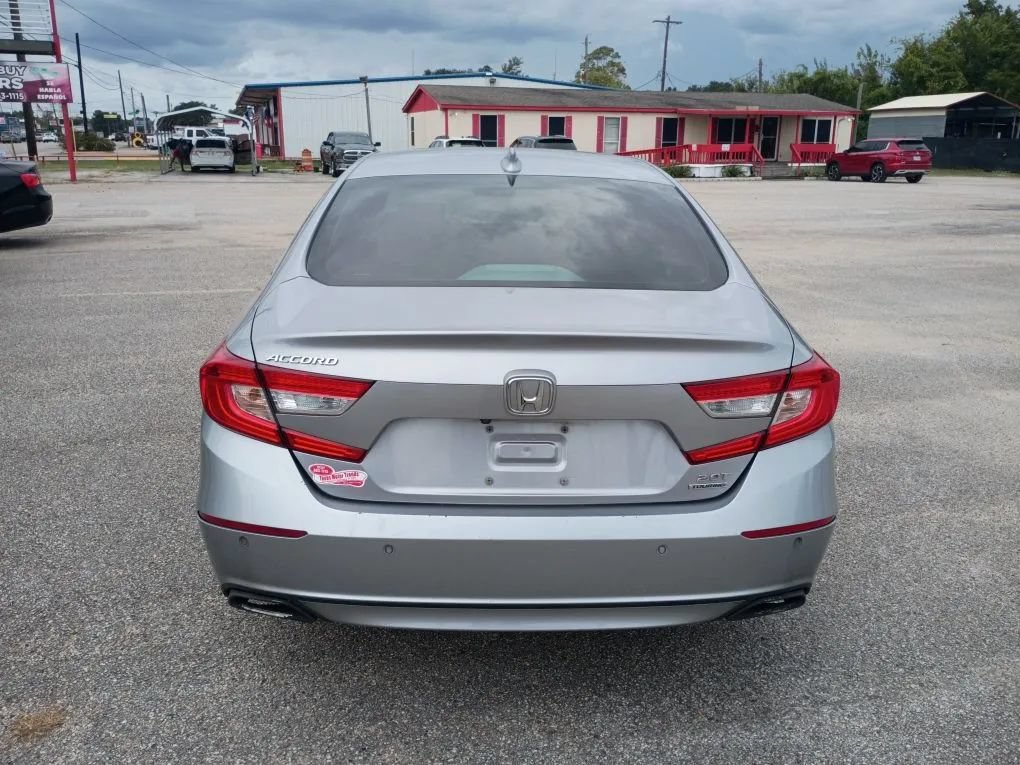 Used 2021 Honda Accord Touring image 4