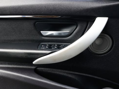 Used 2017 BMW 340i Sedan image 48