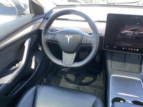Used 2023 Tesla Model 3 Standard Range RWD image 17