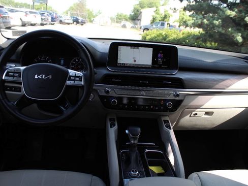 Used 2022 Kia Telluride EX w/ Towing Package AWD/4WD image 24