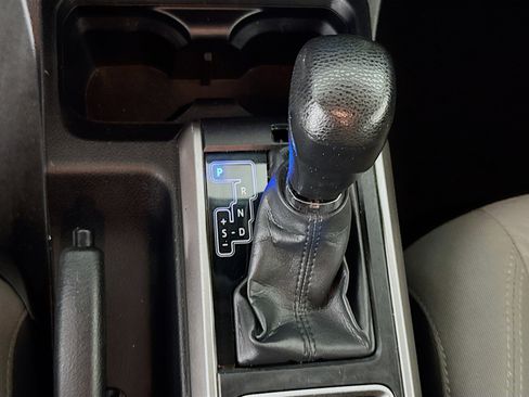 Used 2022 Toyota Tacoma SR5 w/ Technology Package RWD image 19