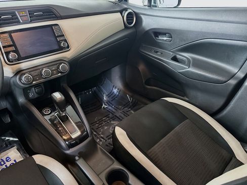 Used 2020 Nissan Versa SV image 21