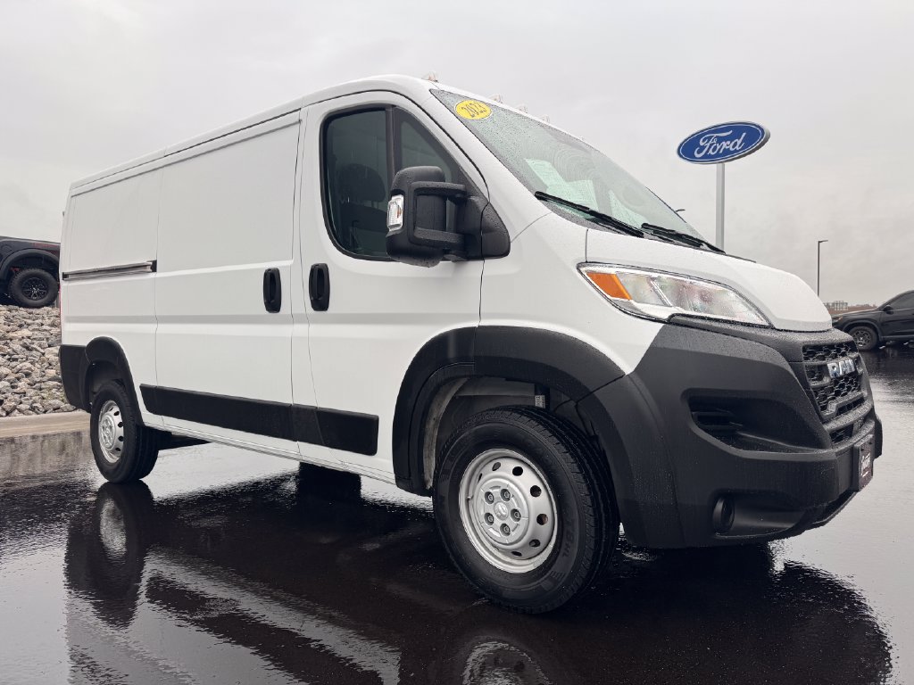Used 2023 RAM ProMaster 2500 FWD image 3