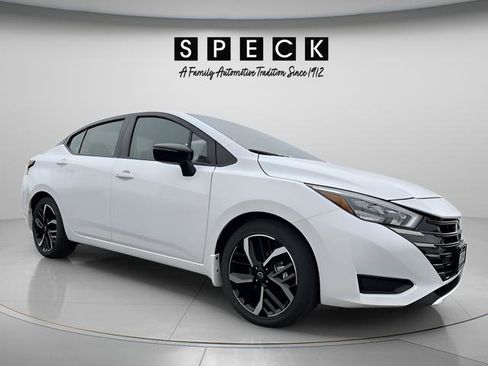 New 2025 Nissan Versa SR w/ Trunk Package FWD image 7