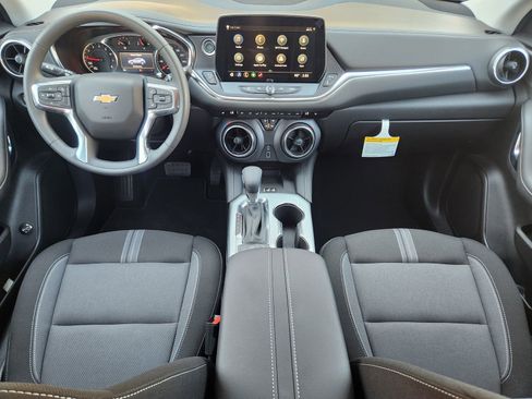 New 2025 Chevrolet Blazer LT w/ Convenience Package FWD image 23