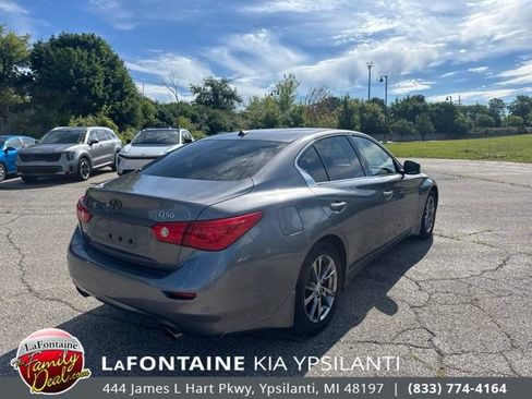 Used 2017 INFINITI Q50 Signature Edition w/ All Weather Package (L93) AWD/4WD image 4