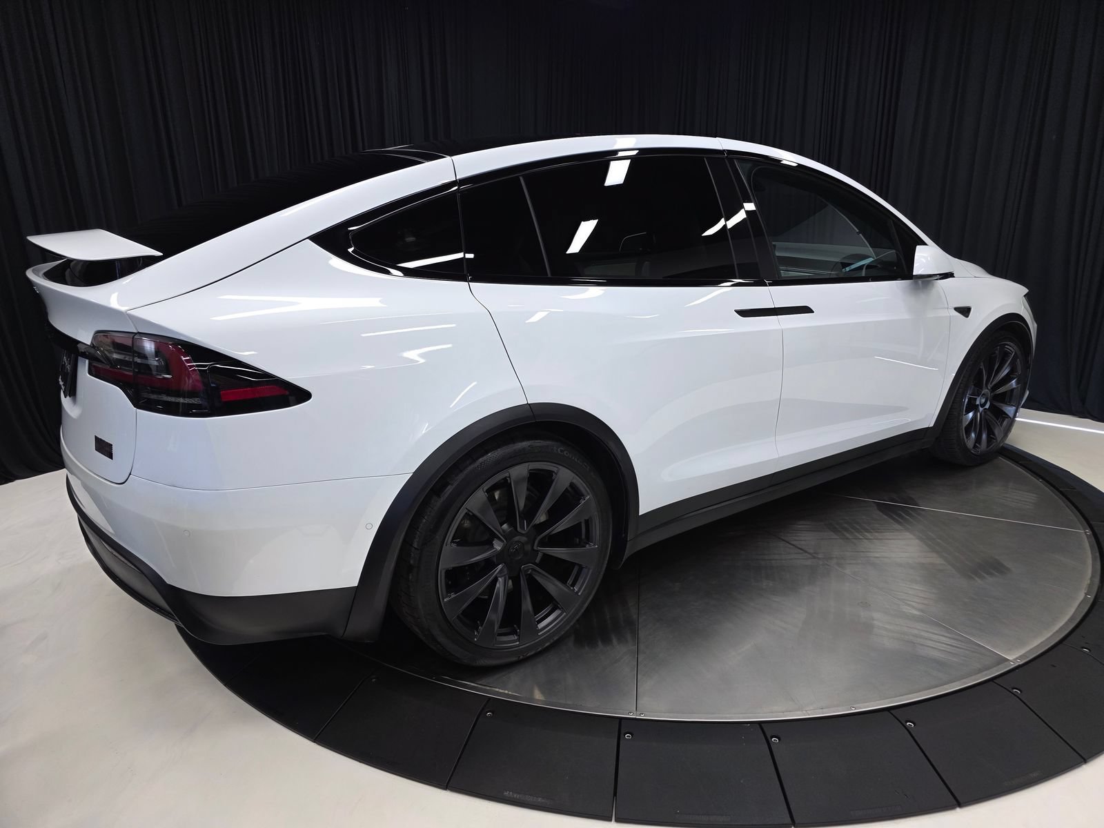 Used 2022 Tesla Model X Plaid AWD/4WD image 16