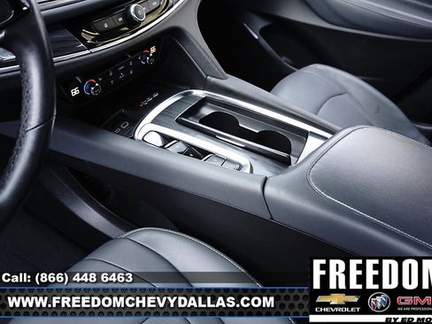 Used 2023 Buick Enclave Essence image 30