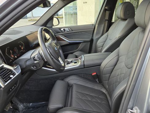 Used 2026 BMW X5 xDrive40i image 3