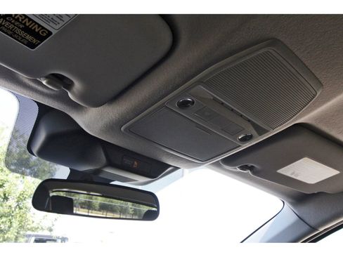 Certified 2025 Nissan Kicks SR image 23