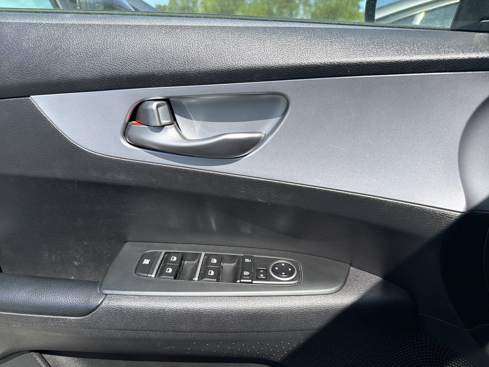 Used 2022 Kia Forte Sedan FWD image 17