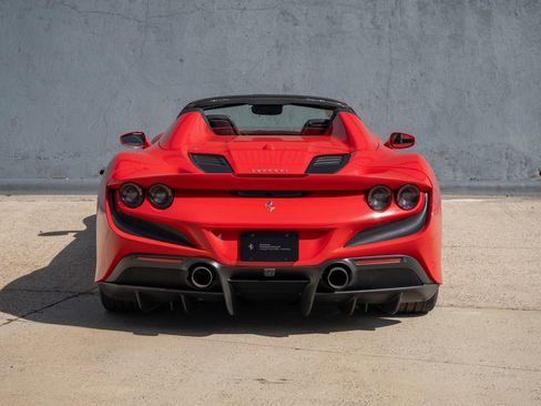 Used 2021 Ferrari F8 Tributo RWD image 9