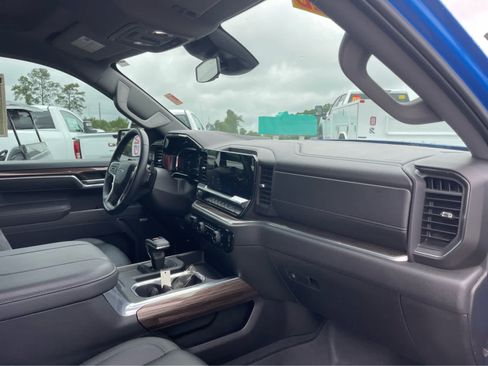 Used 2025 Chevrolet Silverado 1500 RST AWD/4WD image 27