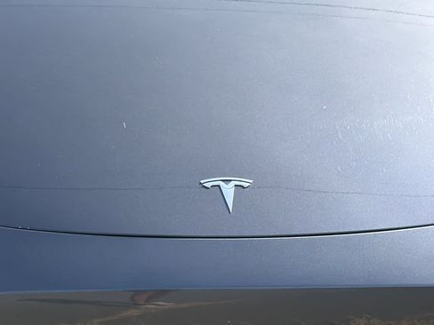 Used 2023 Tesla Model Y Long Range AWD/4WD image 10