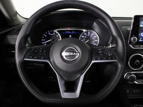 Used 2025 Nissan Sentra SV image 10