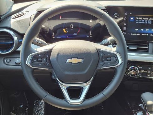 New 2026 Chevrolet Trax LT w/ Sunroof Package FWD image 26