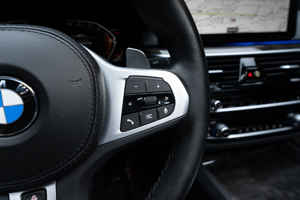 Used 2022 BMW 540i w/ M Sport Package RWD image 25