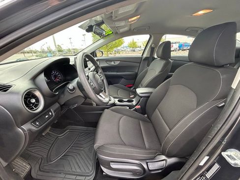 Used 2021 Kia Forte LXS image 12