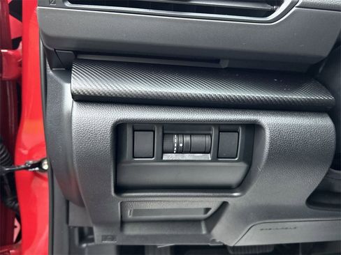 Certified 2025 Subaru Crosstrek 2.0i Premium image 17