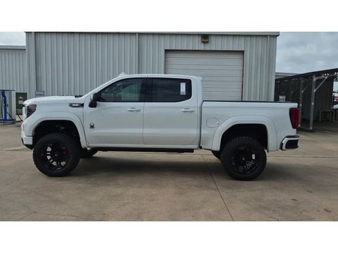 New 2026 GMC Sierra 1500 AT4 w/ AT4 Premium Package image 5