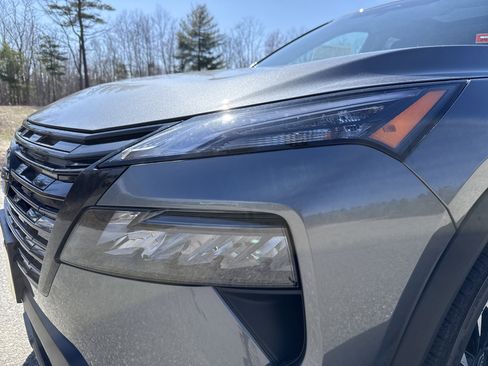 New 2026 Nissan Rogue SV AWD/4WD image 14