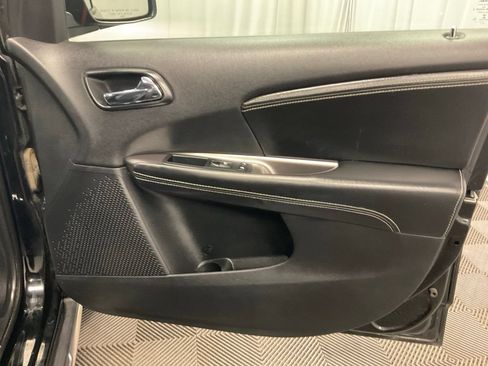 Used 2014 Dodge Journey Crossroad w/ Flexible Seating Group AWD/4WD image 29