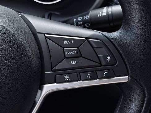Used 2025 Nissan Sentra SV FWD image 26