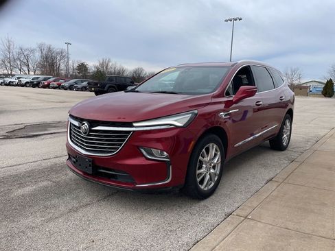 Used 2024 Buick Enclave Premium w/ Experience Buick Package image 2