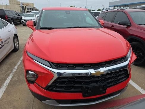 Used 2025 Chevrolet Blazer LT AWD/4WD image 8