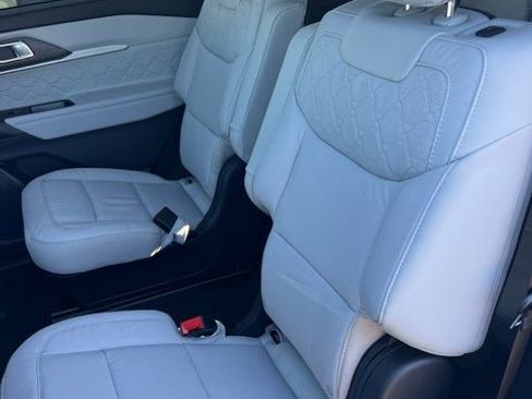 New 2026 Ford Explorer Platinum w/ LUX Leather Package image 15