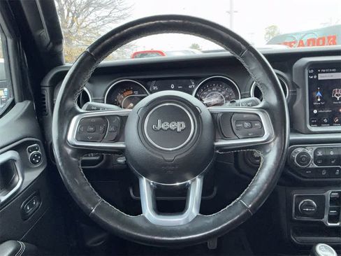 Used 2020 Jeep Wrangler Unlimited Sahara image 17