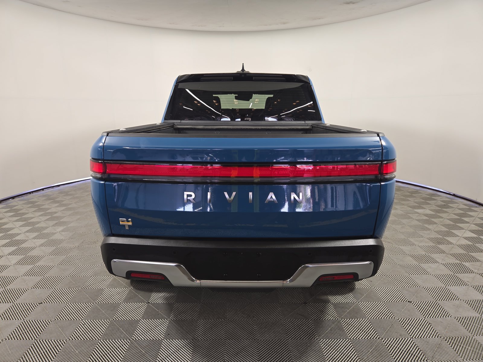 Used 2022 Rivian R1T Launch Edition AWD/4WD image 4