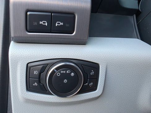 Used 2022 Ford F350 Limited AWD/4WD image 14