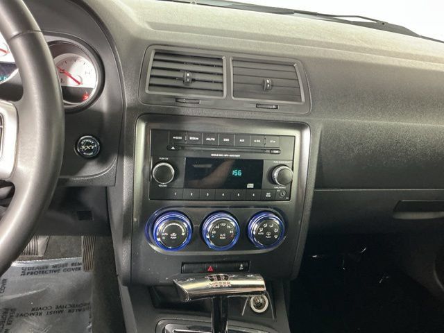 Used 2013 Dodge Challenger SXT RWD image 17