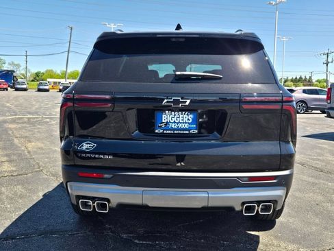 New 2026 Chevrolet Traverse LT w/ Driver Confidence Package FWD image 12