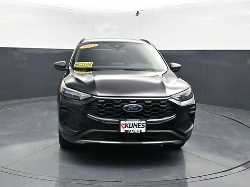 Used 2025 Ford Escape ST-Line AWD/4WD image 2